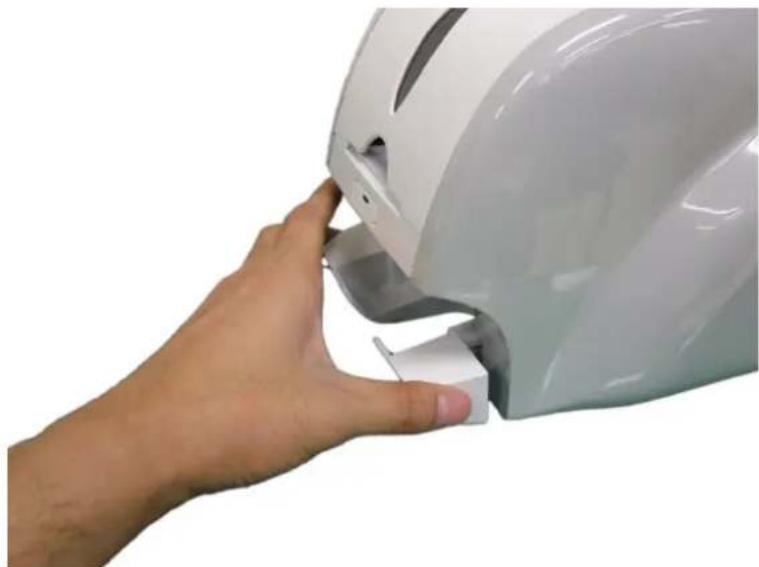 iDP SMART30-D - The withdrawal of printed cards. - 1