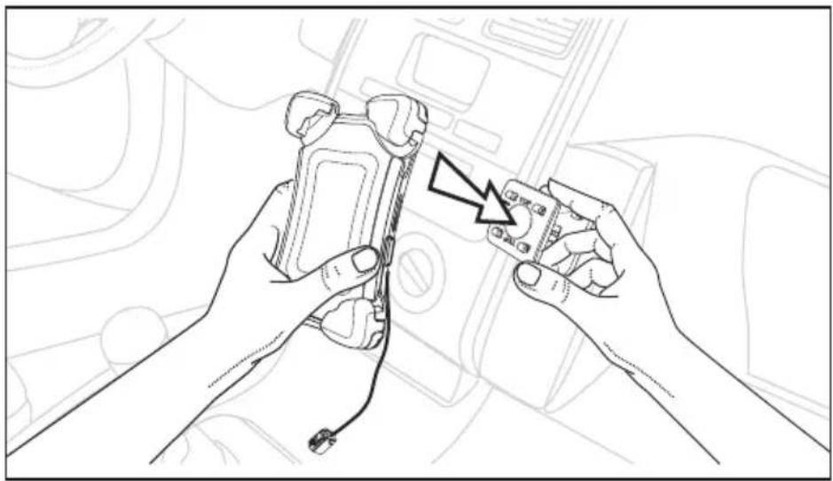 Bury ChargingCradle - Den BURY ChargingCradle Universal mit dem Dash Mount Adapter verbinden. - 1