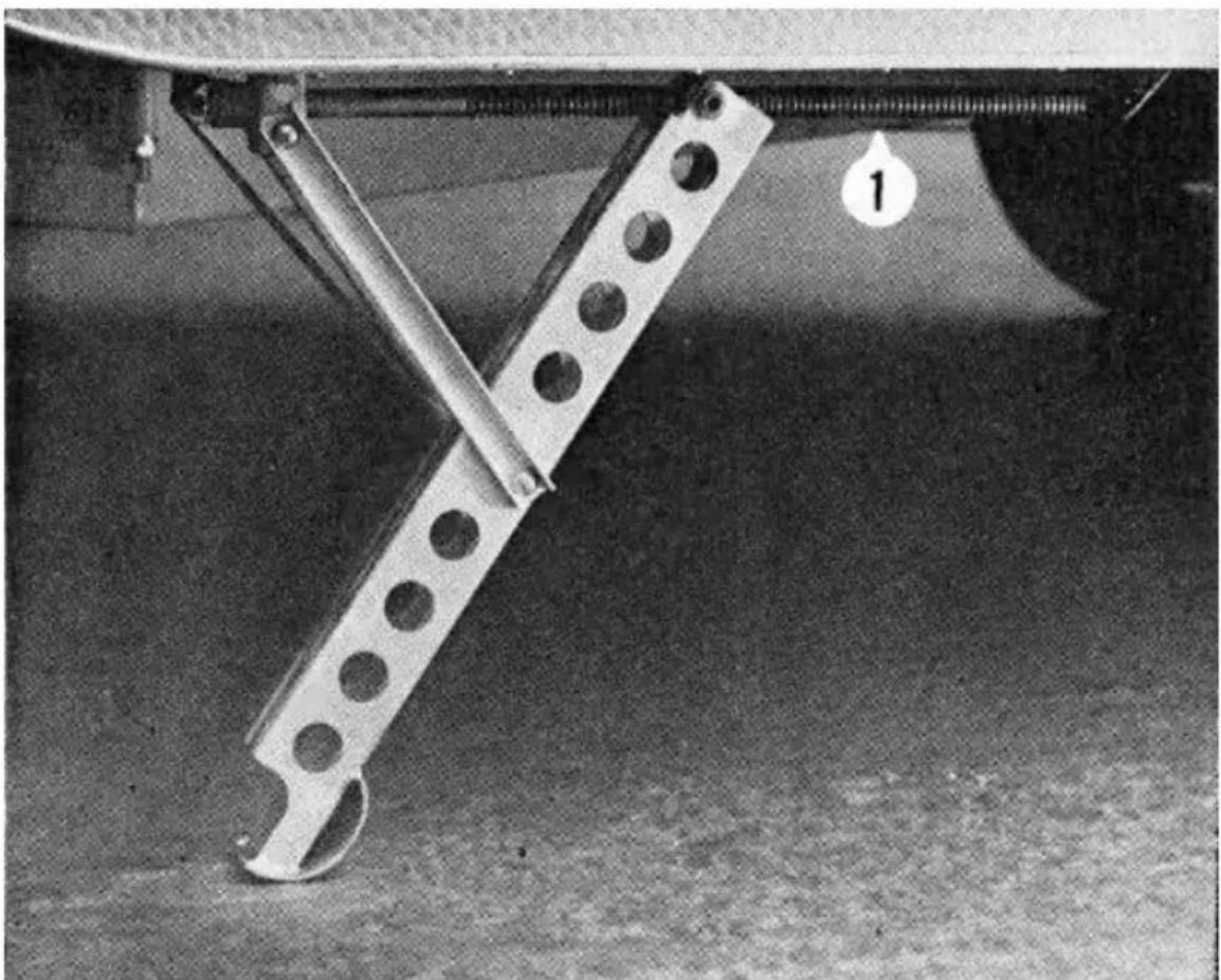 QEK Aero HP 650.83/1 - Dachaussteller - 2