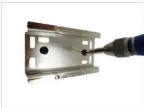 ACTi Q19 - Using the Bundled Mounting Rail - 1