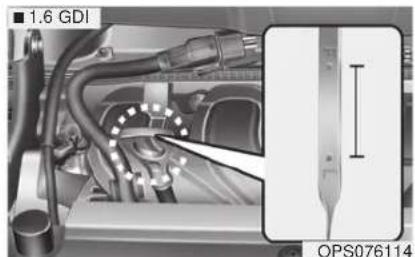 KIA Soul (2019) - Checking the engine oil level - 1