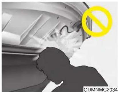 KIA Soul (2019) - WARNING - Unsecured engine hood - 1
