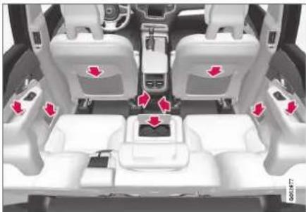 VOLVO XC90 T8 (2019) - Rear seat - 1