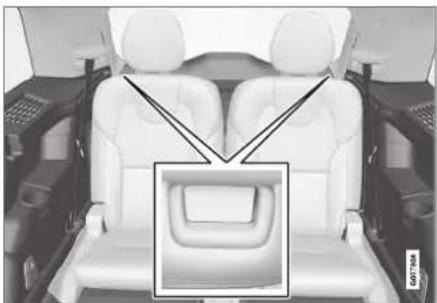 VOLVO XC90 T8 (2019) - CAUTION - 1