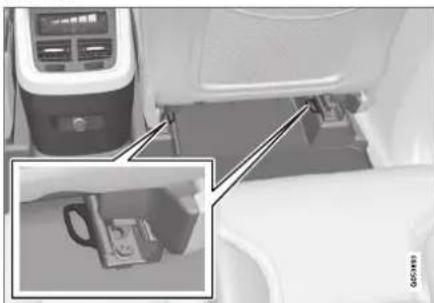 VOLVO XC90 T8 (2019) - Lower child seat attachment points - 1