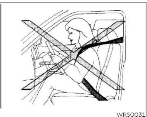 INFINITI QX50 (2019) - Driver and passenger supplemental knee air bags - 2