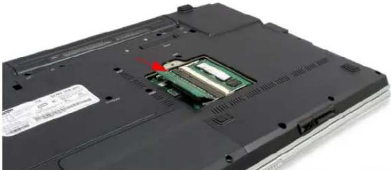 SAMSUNG NP-M50 - Adding a memory module - 2