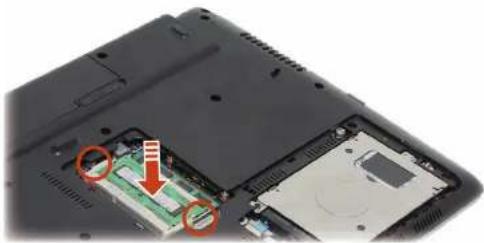 SAMSUNG NP-Q530E - Upgrading Memory - 1