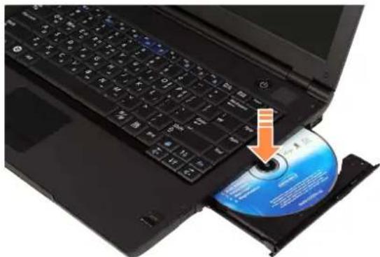 SAMSUNG NP-P460I - Inserting and Ejecting a CD - 2