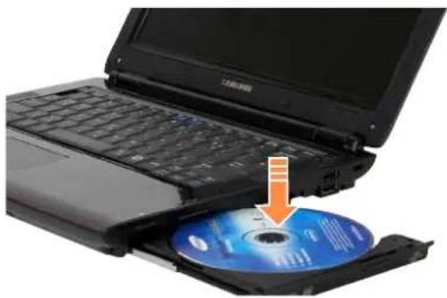 SAMSUNG NP-P210I - Inserting and Ejecting a CD - 3