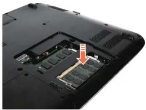 SAMSUNG NP-R730CE - Adding a Memory Module - 3