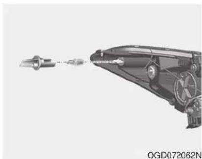 HYUNDAI Elantra GT (2017) - Maintenance - 1