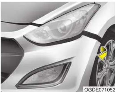 HYUNDAI Elantra GT (2017) - Replace front lamps - 1
