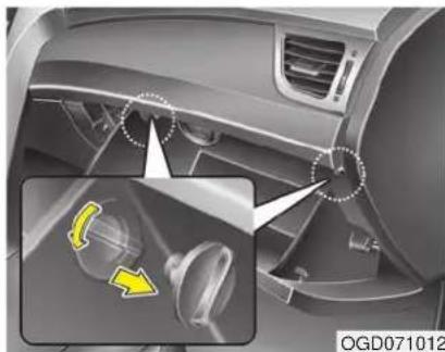 HYUNDAI Elantra GT (2017) - Filter inspection - 1