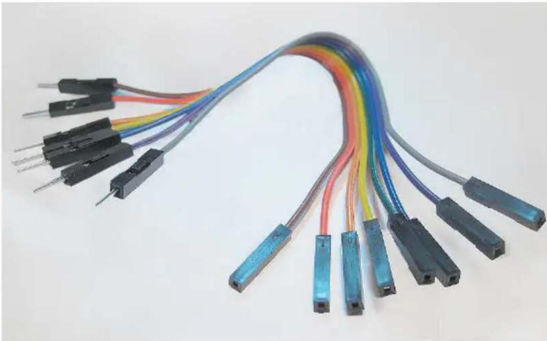 Franzis Verlag Rasperry Pi - Tipp: Löcher des Stechboards weiten - 1