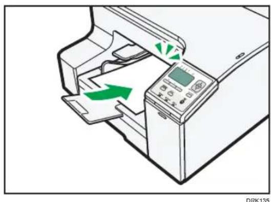 RICOH SG 5100 - フロント手差しトレイに用紙をセットする - 3