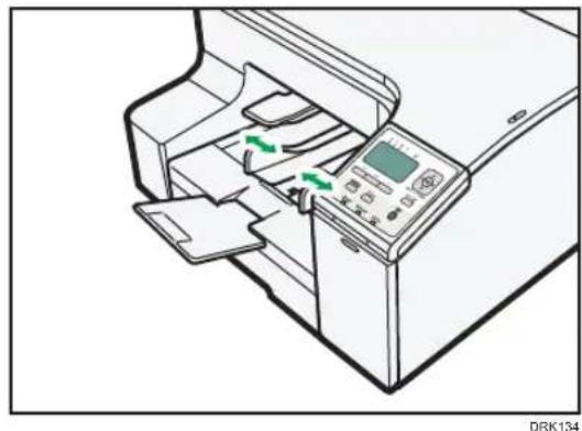 RICOH SG 5100 - フロント手差しトレイに用紙をセットする - 2