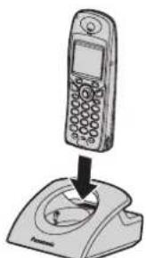 PANASONIC KX-TCD535GM - Einsetzen des Akkus - 2