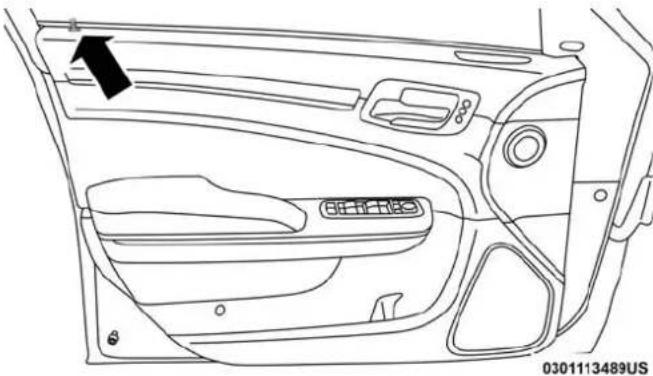 Chrysler 300 (2019) - Manual Door Locks - 1
