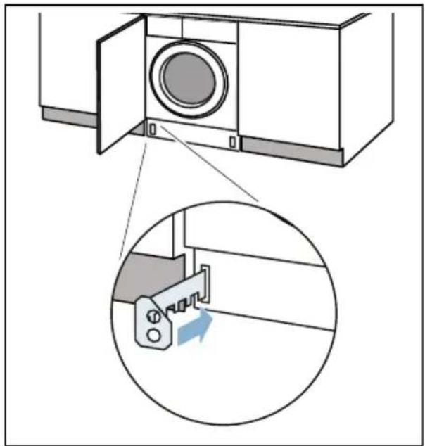 SIEMENS WI14W440 - Abstandshalter der Sockelblende einsetzen. - 1