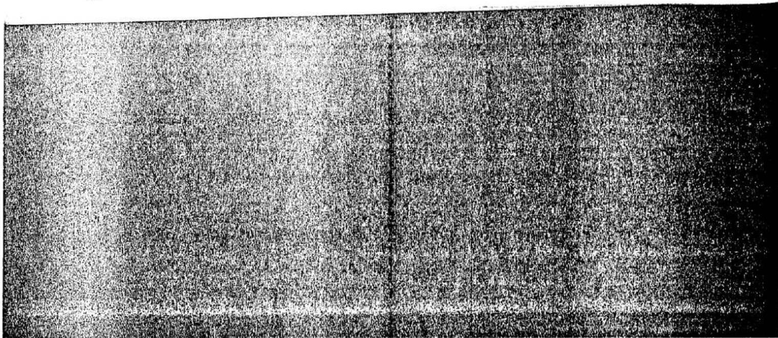 Schwarz-Weiß-Foto einer flachen Oberfläche ohne sichtbaren Text, Symbole oder Markierungen