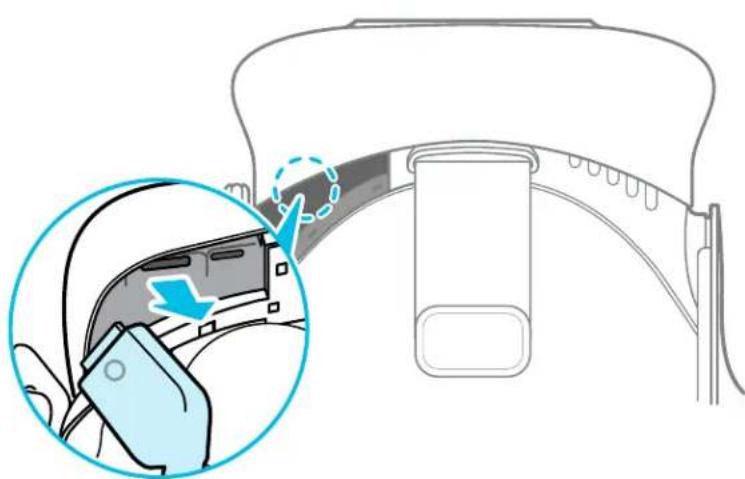 HTC VIVE Pro Eye - Cleaning the headset lenses and eye trackers - 5