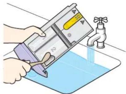 DYSON CR02 Allergy - Cleaning the soap tray - 2