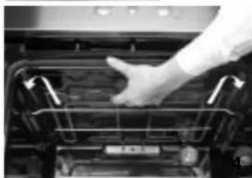 WHIRLPOOL OBU B00 W - To remount the door: - 4