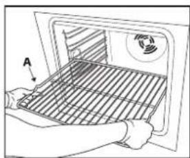 WHIRLPOOL AKZM 665/IX - INSERTING WIRE SHELVES AND OTHER ACCESSORIES IN THE OVEN - 1