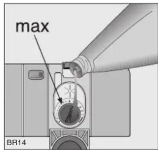 ZANKER GE64023S - Einfüllen von Klarspülmittel - 2