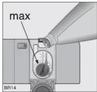 ZANKER GE44023 - Einfüllen von Klarspülmittel - 2