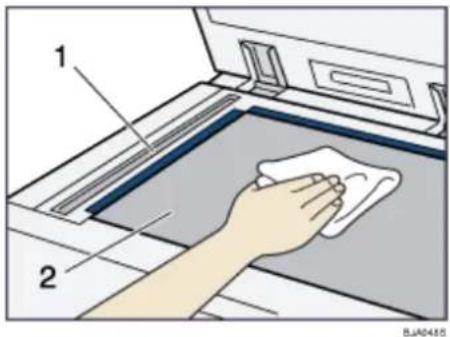 RICOH Aficio MP C4000 - Das Vorlagenglas reinigen - 1