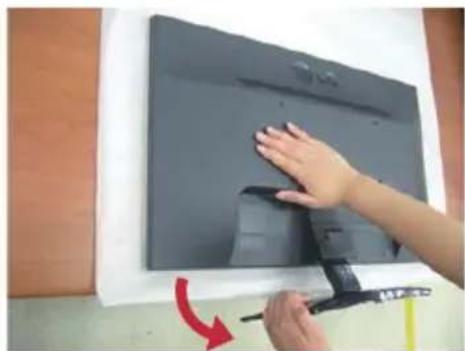 LG E2241T - Dieser Monitor erfüllt die Anforderungen für Wand- oder Wechselhalterungen. - 2