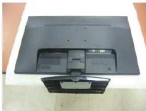 LG E2241T - Abbauen des Standfußes - 3