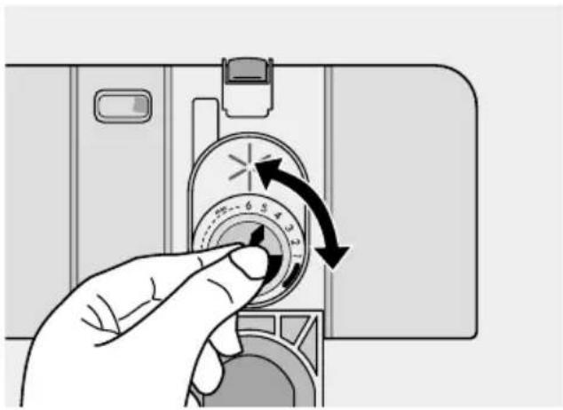 Juno Electrolux JSI36012W - Einfüllen von Klarspülmittel - 3