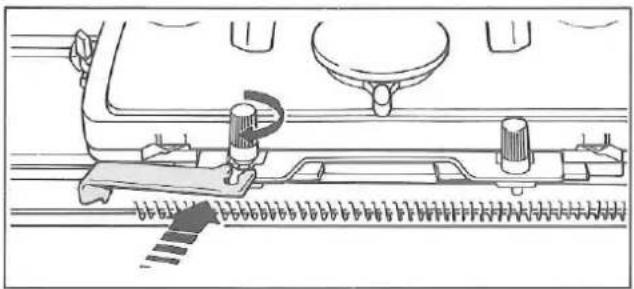 Silver Reed F-270 - REPACKING THE KNITTER - 3