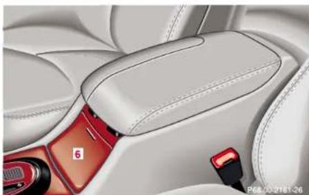 Mercedes-Benz S 430 (2001) - Lower storage space - 1