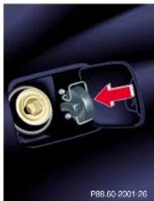 Mercedes-Benz S 430 (2001) - What you should know at the gas station - 2