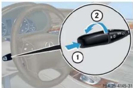 Mercedes-Benz C 230 Sport (2006) - Windshield wipers - 1