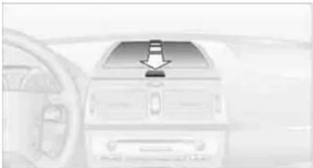BMW X3 2.0d (2005) - Ablagefach in der Armaturentafel* - 1