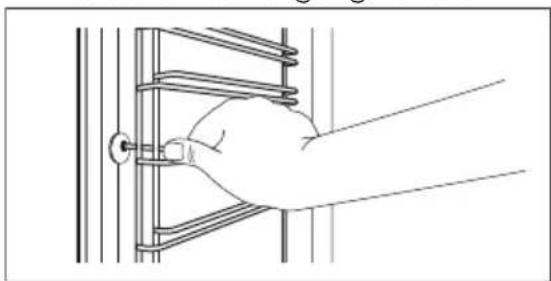 AEG BSE774220B - Entfernen von Einhängegittern - 1