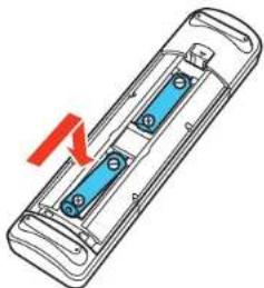 EPSON Home Cinema 4010 - InstallingBatteriesintheRemoteControl - 2