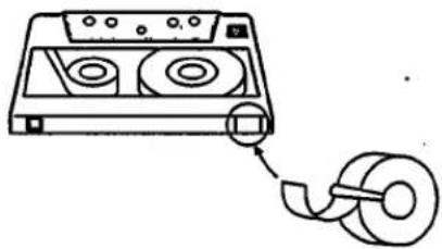 Liniengrafik einer Kassette mit einem aufgerollten Kabel (kein Text oder Symbole)