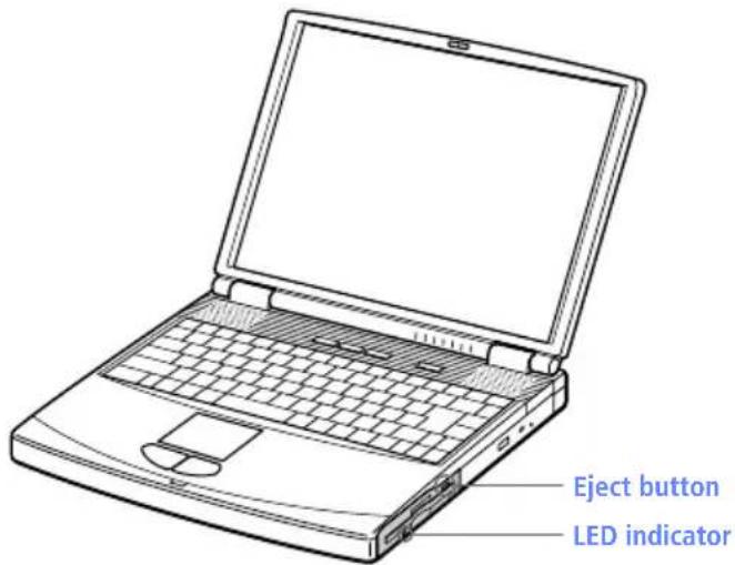 SONY Vaio PCG-F590 - To remove a diskette - 1