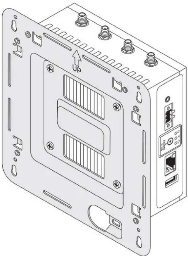DELL Edge Gateway 3003 - Mounting the Edge Gateway using the standard-mount bracket - 3