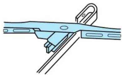 FORD F-350 Super Duty (2005) - Changing the wiper blades - 1