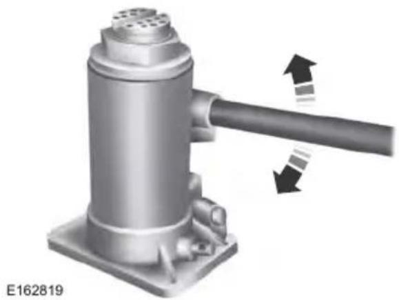 FORD F-450 Super Duty (2020) - Tire Change Procedure - 24