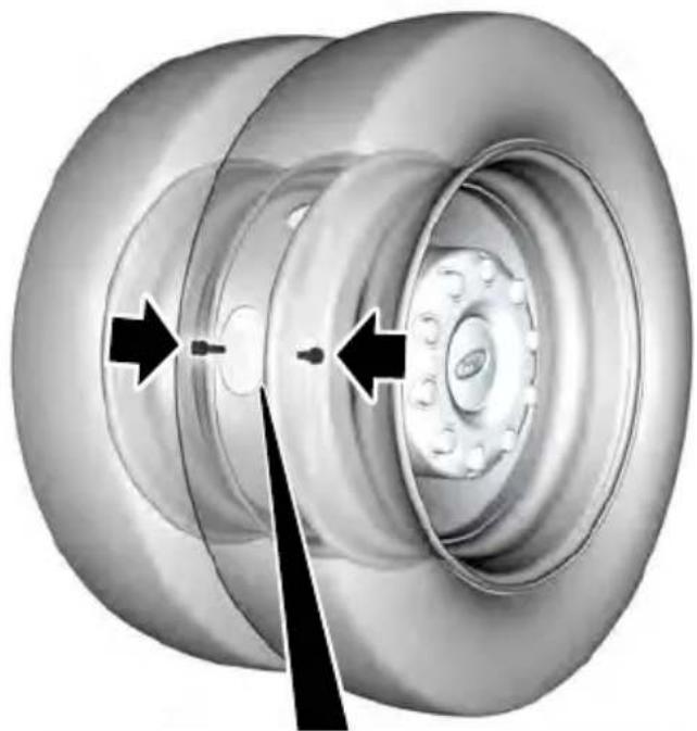 FORD F-350 Super Duty (2019) - Tire Rotation - 4