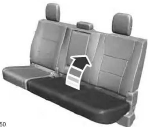 FORD F-350 Super Duty (2019) - Folding Up the Rear Seat Cushion - 1