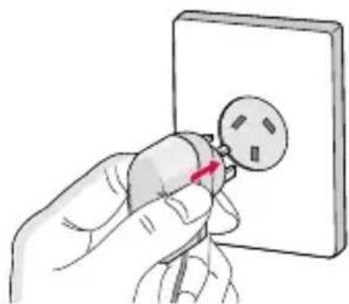 LG U830 - Charging the battery - 2